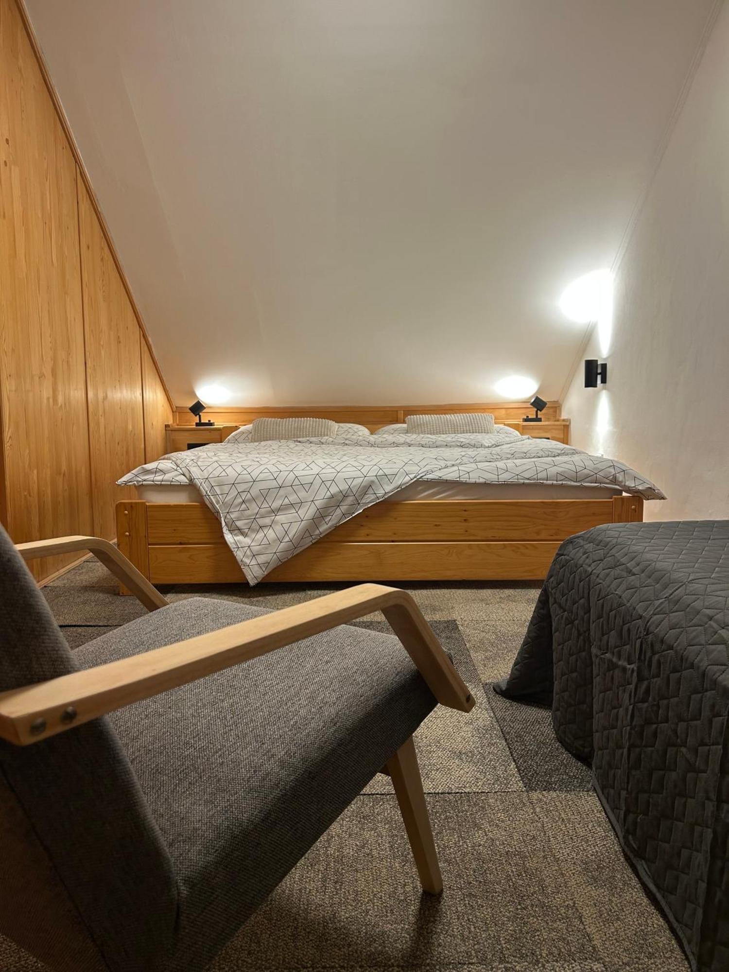 Domcek V Strani Villa Myto pod Dumbierom Luaran gambar