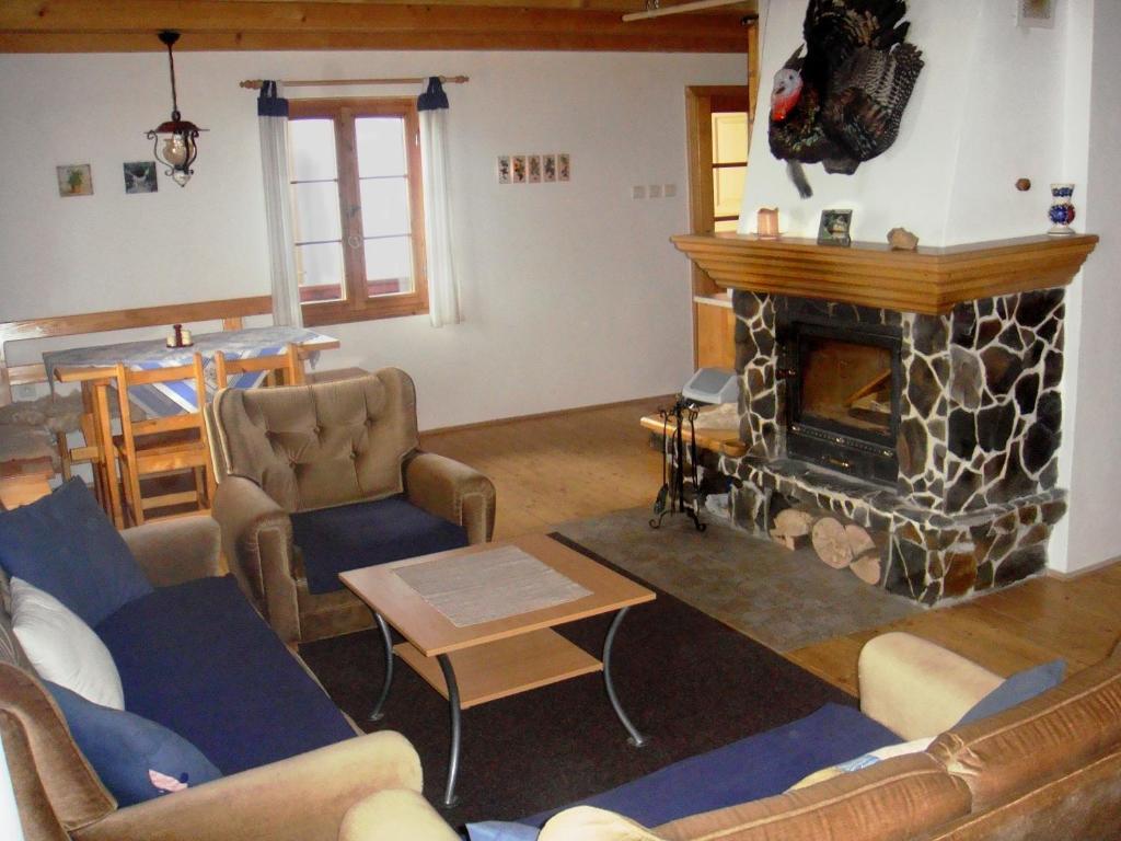 Domcek V Strani Villa Myto pod Dumbierom Luaran gambar